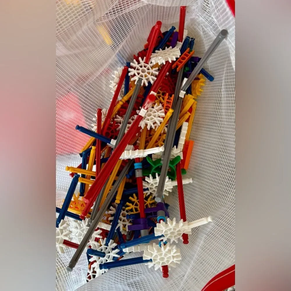 K’Nex Kids Building Construction Classic Timeless Gift Toy Assorted Pieces.